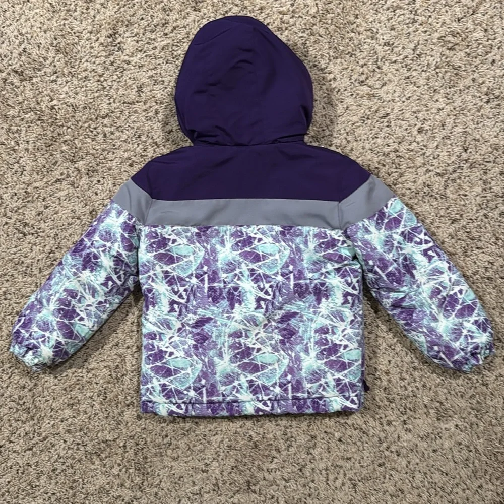 Girls size 5/6 purple print winter coat with hood